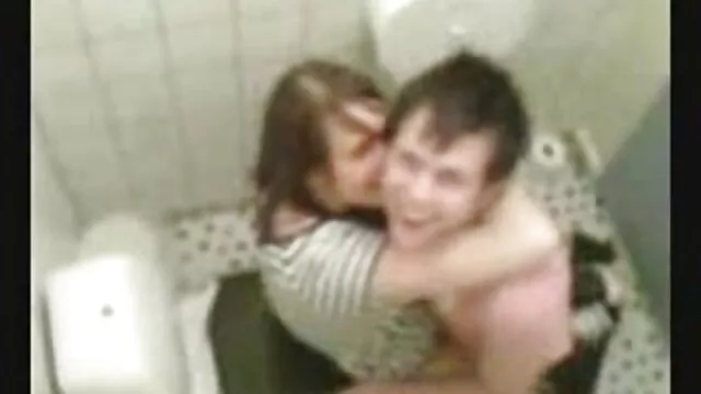 二つの乳首 女 の 人 が 見る エロ 動画