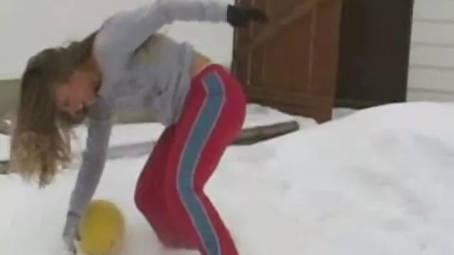 男は、お尻の女の子と顔に叫んだ エロメン エッチ