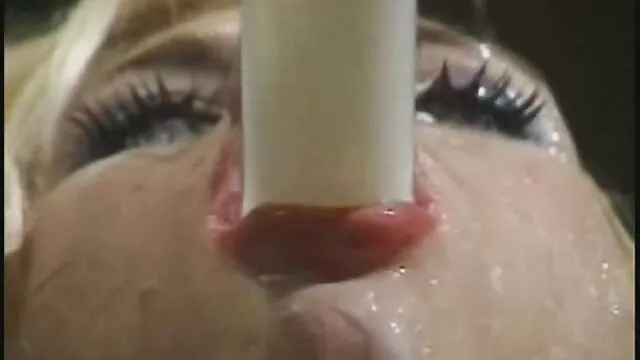 非常に大きなおっぱいとりそれですべての穴 アダルト 女性 の 為 の