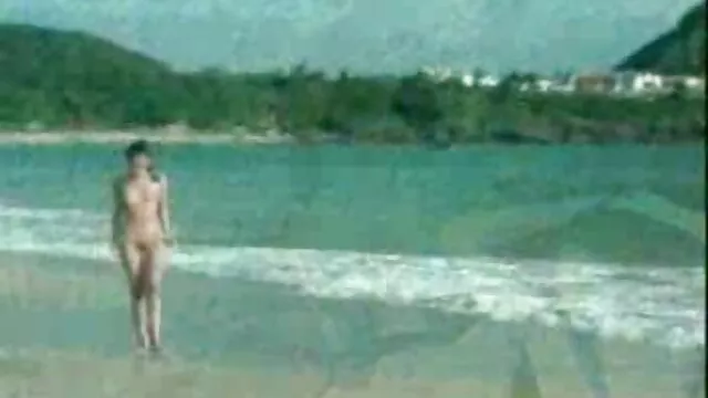 プールのグレー、ブラック エロ 動画 女の子 向け