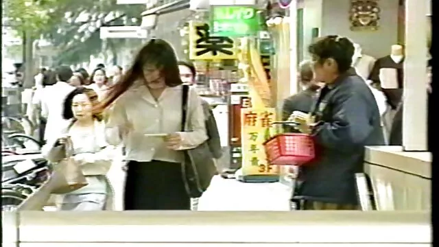 彼女は棒でフックアップ エロ 無料 女性 動画