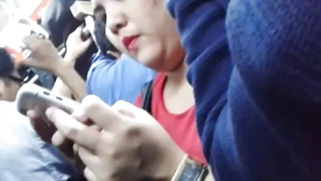 おもちゃは楽しい時を過す方法を見る。 えっち な 動画 女性