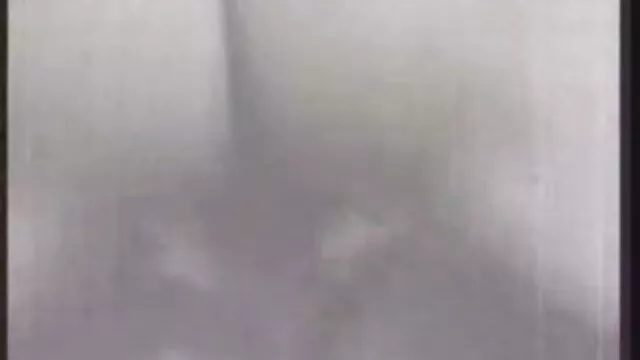 クールなプールとゲイ 女性 av 動画