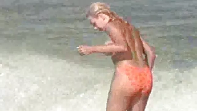 下の納屋で舌のためのふしだらな女 女性 の 為 の アダルト 動画 無料